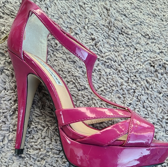 Fuschia Steve Madden heels - Picture 8 of 10